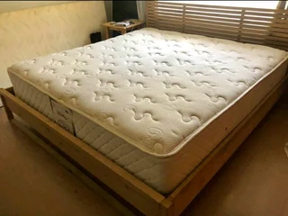 SOLID WOOD BEDS, HEADBOARDS AND BEDSIDES