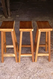 SOLID KIAAT BAR/KITCHEN STOOLS
