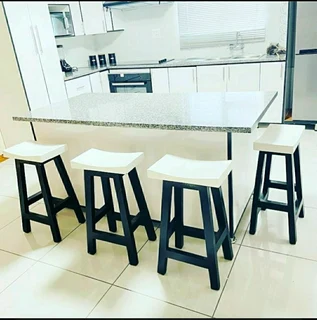 SOLID WOOD BAR/KITCHEN STOOLS