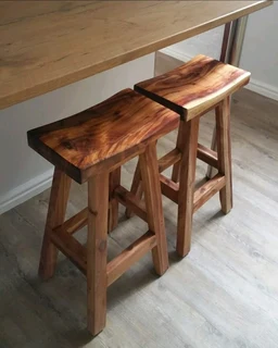 SOLID KIAAT BAR STOOLS