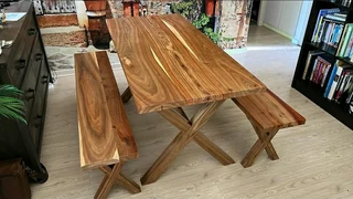 SOLID KIAAT TABLES
