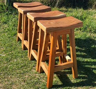 HIGH QUALITY SOLID KIAAT BAR STOOLS