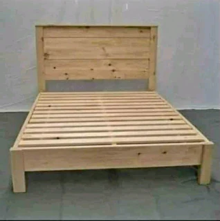 CUSTOM SOLID WOOD BEDS AND HEADBOARDS