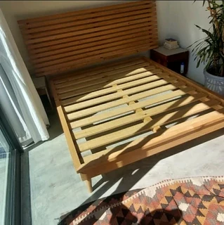 CUSTOM SOLID WOOD BEDS AND HEADBOARDS