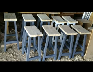 TOP QUALITY CUSTOM SOLID WOOD BAR STOOLS