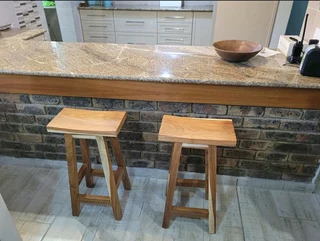 MODERN SOLID KIAAT BAR/KITCHEN STOOLS