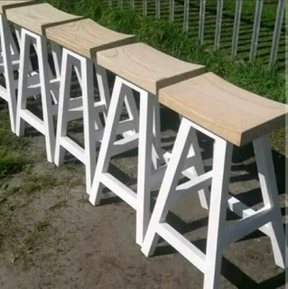 CUSTOM HIGH QUALITY SOLID WOOD BAR/KITCHEN STOOLS
