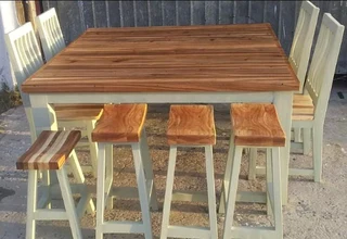 TOP QUALITY CUSTOM SOLID KIAAT KITCHEN STOOLS