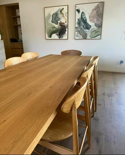 HIGH QUALITY CUSTOM SOLID OAK TABLES