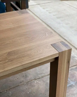 HIGH QUALITY CUSTOM SOLID OAK TABLES