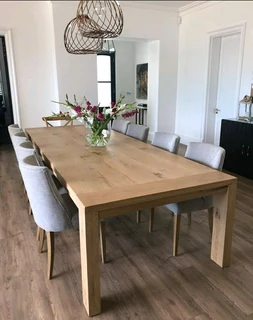 SOLID OAK TABLES