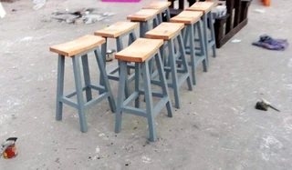 SOLID WOOD BAR STOOLS