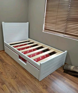 Custom Solid Wood Beds