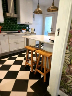 High quality custom solid wood bar / kitchen stools