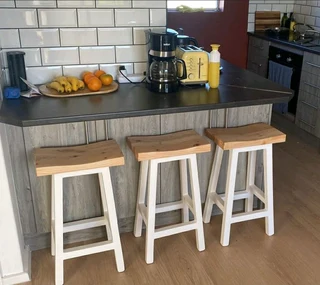 High Quality Custom Solid Wood Bar / Kitchen Stools