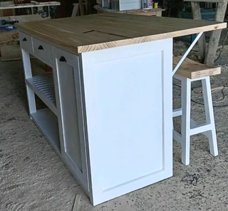 Custom Solid Bar / Kitchen Stools