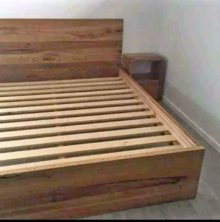 CUSTOM SOLID WOOD BED FRAMES AND HEADBOARDS