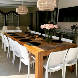 CUSTOM HIGH QUALITY MODERN SOLID KIAAT TABLES