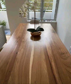 MODERN SOLID WOOD TABLES