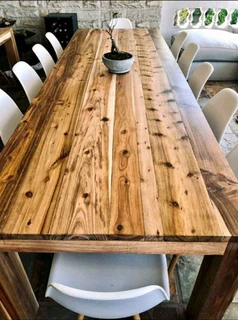 MODERN SOLID WOOD TABLES
