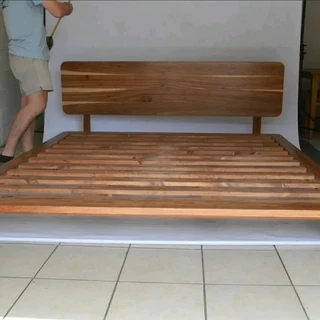 HIGH QUALITY SOLID KIAAT BEDS