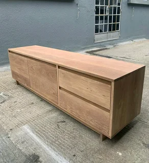 MODERN SOLID OAK TV UNITS/WALL UNITS