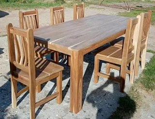 HIGH QUALITY CUSTOM SOLID KIAAT TABLES