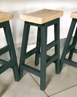 HIGH QUALITY CUSTOM SOLID WOOD BAR STOOLS