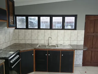 Modern 1-Bedroom Flat in Lambton, Germiston
