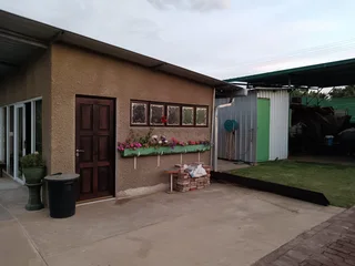 Modern 1-Bedroom Flat in Lambton, Germiston