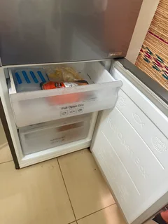 Fridge - Ad posted by Busisiwe Masombuka