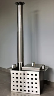 UNWIND AND REJUVENATE AFTER A HARD DAYS WORK  IN OUR 5 SEATER SPACIOUS  LOUNGER WOOD-FIRED HOT TUB