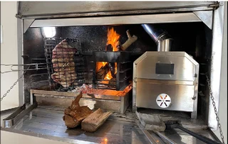 The Piccolo Wood Fire Oven- 430 Stainless-steel For very Easy And Comfortable Cooking.