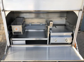 ENHANCE THE VALUE OF THE PROPERTY-GAS COMBO 1200MM BUILD IN BRAAI WITH 2-BURNER GAS BRAAI. SAVE 15%