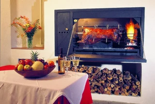 SALE - A GREAT ADDITION TO YOUR HOME-SUPER DE LUXE 1200 SPIT BUILT-IN BRAAI. SAVE 8%