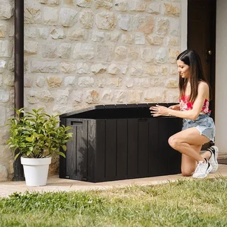 Toomax Bravo Multifunctional Cushion Box With Seating And Volume Of 270 L.