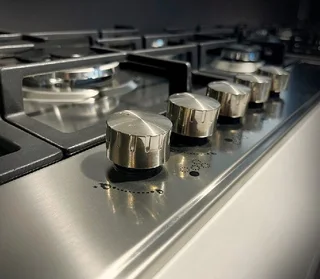 SUMMER DEAL ON THE GLEM 90CM STAINLESS STEEL 5 BURNER HOB. 58% saving!!!