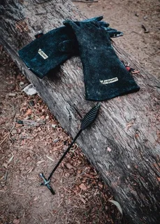 BLACK FRIDAY  EXTENNDED SAVING ON THE CAMPFIRE CAST IRON FLINDERS 9 PIECE BOXED SET.