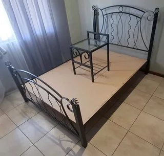 Iron Dubble Bed set