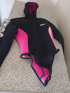 selling wetsuit for women size medium