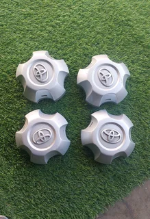 04 X OEM CENTER CAPS FOR TOYOTA LAND CRUISER