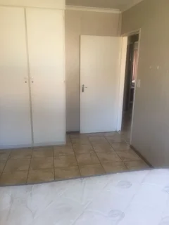 ROOM TO RENT BY SURREY AVENUE, 5MIN FROM RANDBCBD