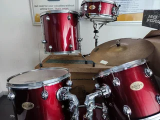 Pearl target  drum 論 set