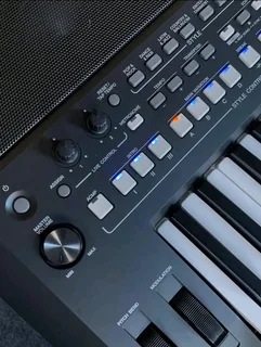 Yamaha PSR Sx600 61 keys keyboard