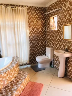 Huge Bachelor/ Two Rooms to rent