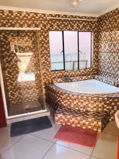 Huge Bachelor/ Two Rooms to rent