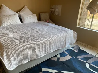 Bachelor Room to Rent