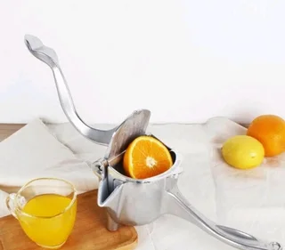 Handheld Fruit Press Squeezer – R200 