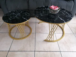 懶 Modern Nesting Coffee Tables – Set of 2 懶R850 for both!