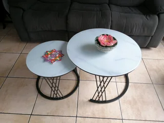 懶 Modern Nesting Coffee Tables – Set of 2 懶R850 for both!